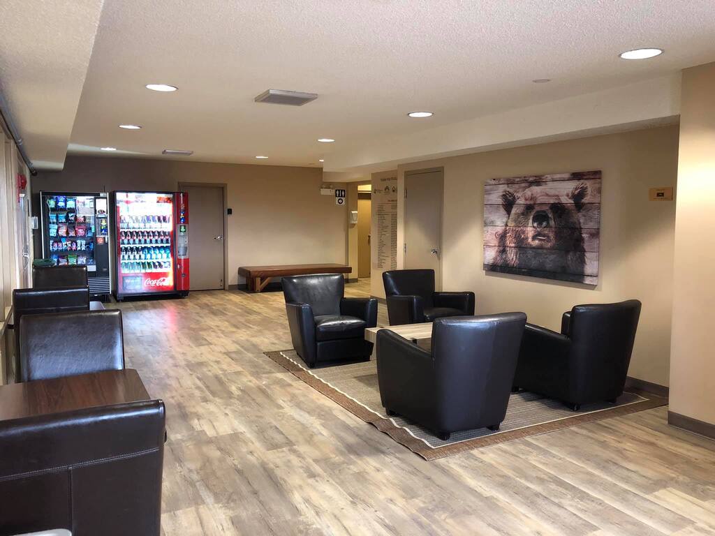 Bearspaw Lifestyle Centre